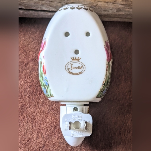 Sorelle Fine Porcelain Night Light - Picture 4 of 11